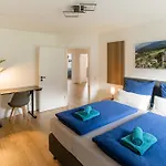 Kleeoase - Luxus Apartment- Jacuzzi - Dachterrasse - Kochinsel - In 10 Min Greifenstein