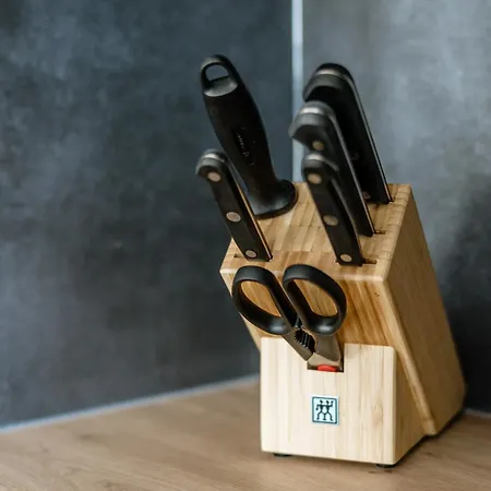 アパート Kleeoase - Luxus Apartment- Jacuzzi - Dachterrasse - Kochinsel - Kostenlose Parkplaetze - In 10 Min Greifenstein