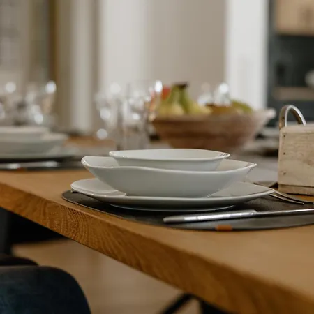 Kleeoase - Luxus Apartment- Jacuzzi - Dachterrasse - Kochinsel - Kostenlose Parkplaetze - In 10 Min