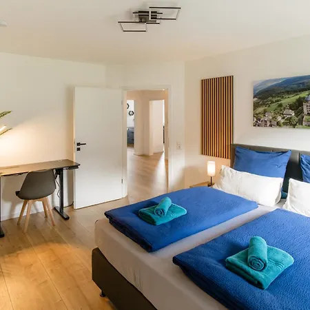 Kleeoase - Luxus Apartment- Jacuzzi - Dachterrasse - Kochinsel - Kostenlose Parkplaetze - In 10 Min Greifenstein