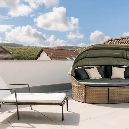 Kleeoase - Luxus Apartment- Jacuzzi - Dachterrasse - Kochinsel - Kostenlose Parkplaetze - In 10 Min Appartement