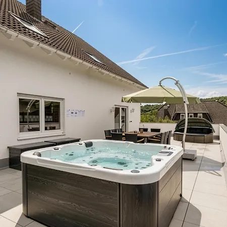 アパート Kleeoase - Luxus Apartment- Jacuzzi - Dachterrasse - Kochinsel - Kostenlose Parkplaetze - In 10 Min