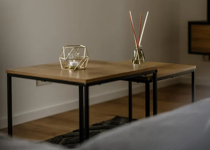 Kleeoase - Luxus Apartment- Jacuzzi - Dachterrasse - Kochinsel - Kostenlose Parkplaetze - In 10 Min Appartement Greifenstein