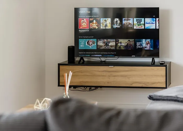 Kleeoase - Luxus Apartment- Jacuzzi - Dachterrasse - Kochinsel - Kostenlose Parkplaetze - In 10 Min Greifenstein