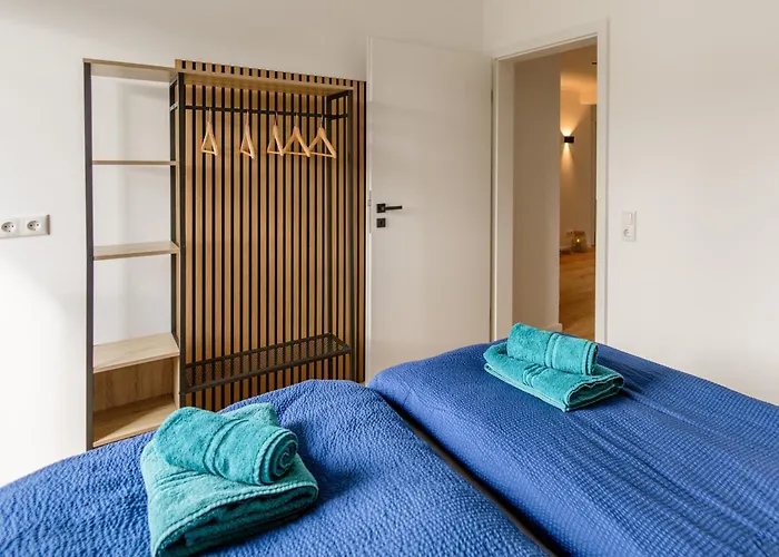 Kleeoase - Luxus Apartment- Jacuzzi - Dachterrasse - Kochinsel - Kostenlose Parkplaetze - In 10 Min Appartement Greifenstein