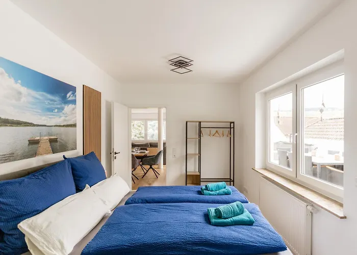 Kleeoase - Luxus Apartment- Jacuzzi - Dachterrasse - Kochinsel - Kostenlose Parkplaetze - In 10 Min *