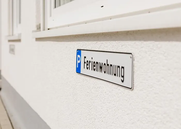 Appartement Kleeoase - Luxus Apartment- Jacuzzi - Dachterrasse - Kochinsel - Kostenlose Parkplaetze - In 10 Min *